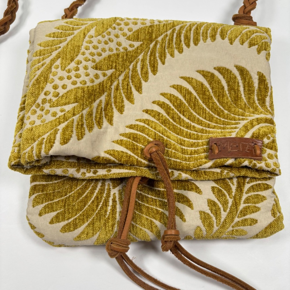 Meiza Women Small Crossbody Bag Tapestry Jacquard Leaf Boho Braided Boho Granola